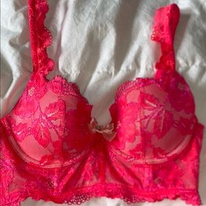 Victoria’s Secret Body By Victoria Lined Demi/Demi-Buste Double size 32B